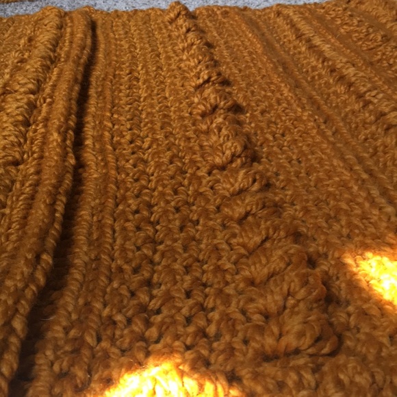 Handmade Crochet Wintertide Throw - Picture 3 of 4